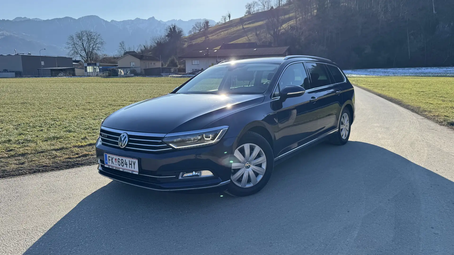 Volkswagen Passat Variant 2.0 TDI Bluemotion - 4Motion - Highline Blau - 2