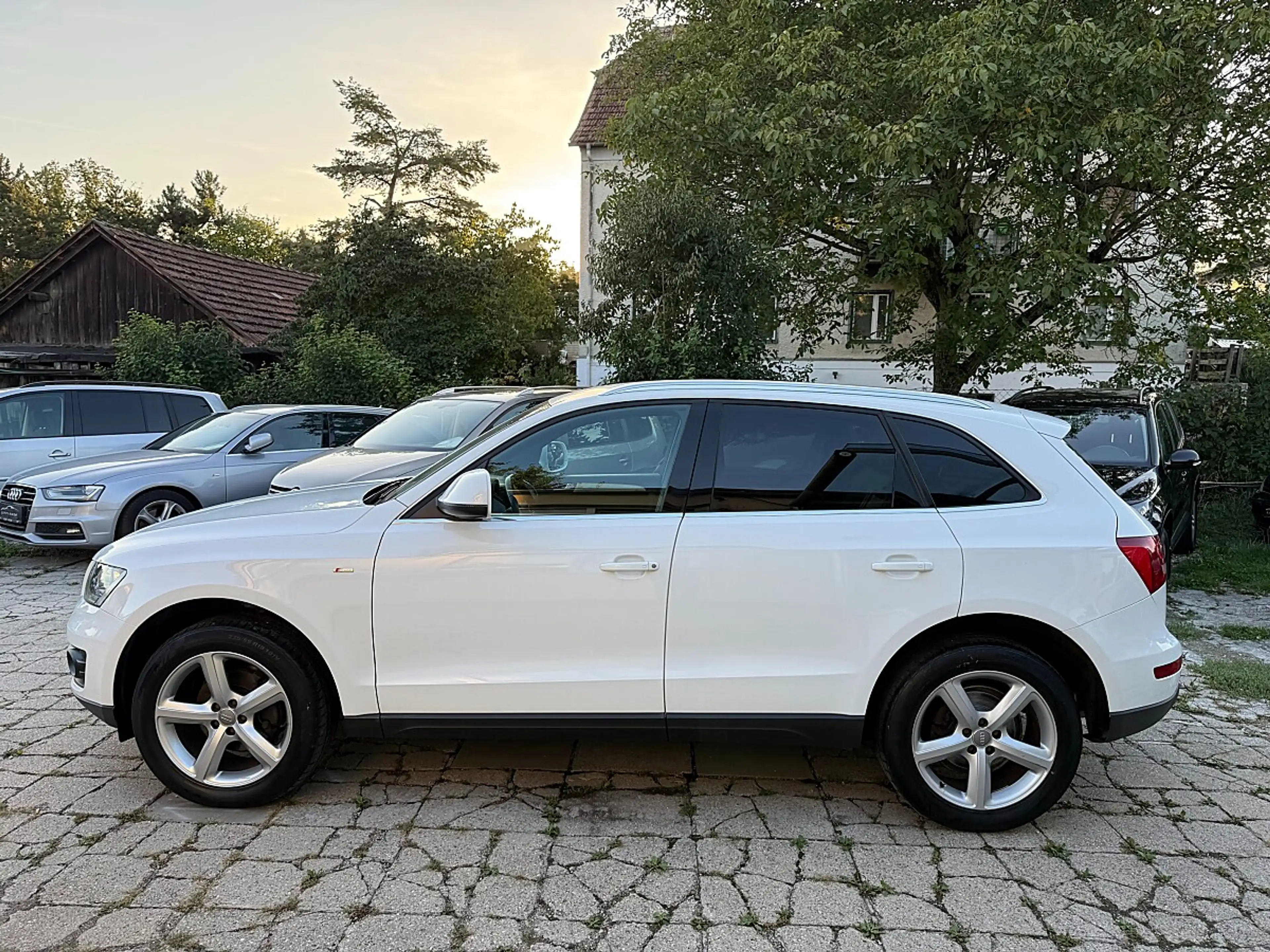 Audi Q5 2,0 TDI quattro SLine-1.BESITZ-LEDER-1/3 ZINSFR... — photo 9