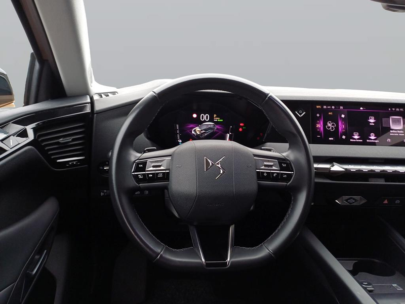 DS Automobiles DS 4 BASTILLE+ E-TENSE — photo 12