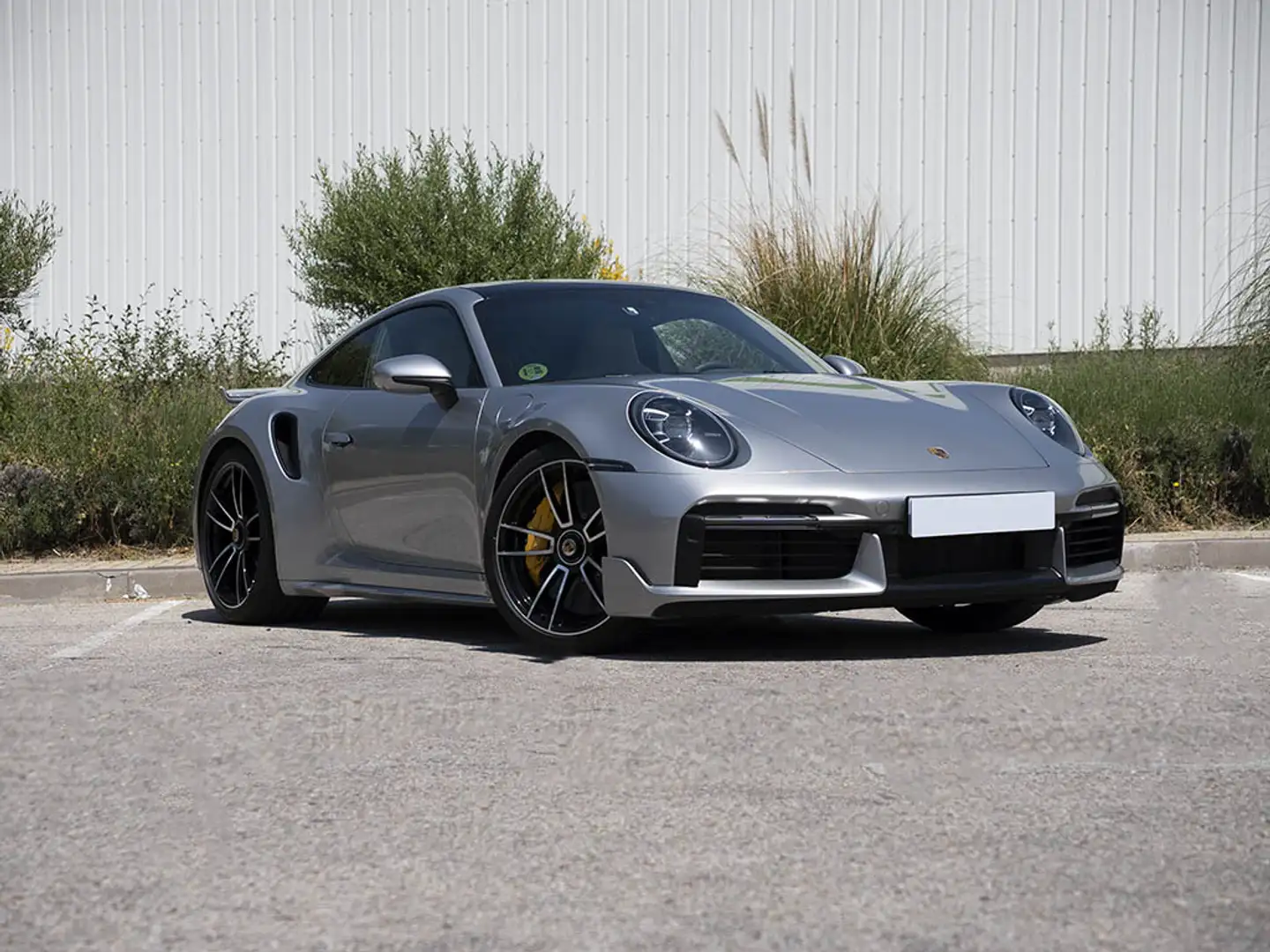 Porsche 992 Turbo S Coupé PDK Plateado - 2