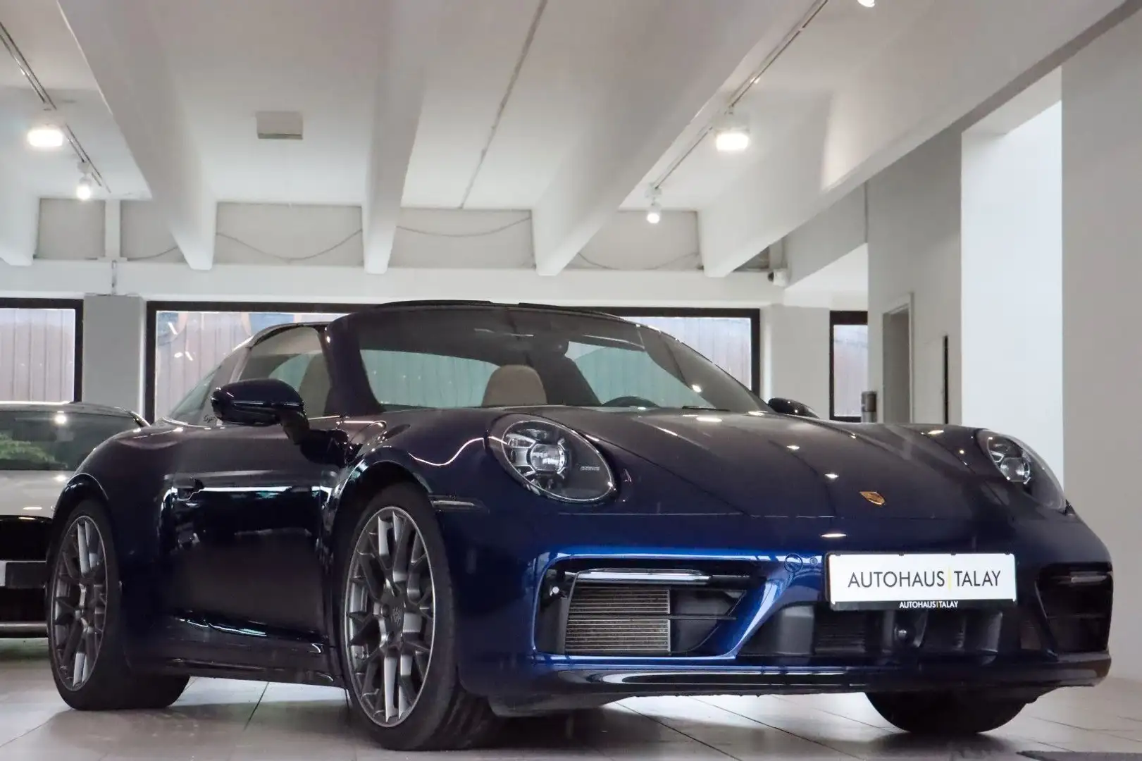Porsche 911 Targa 4 360°/ACC/Matrix/Lenkradhzg. Bleu - 1