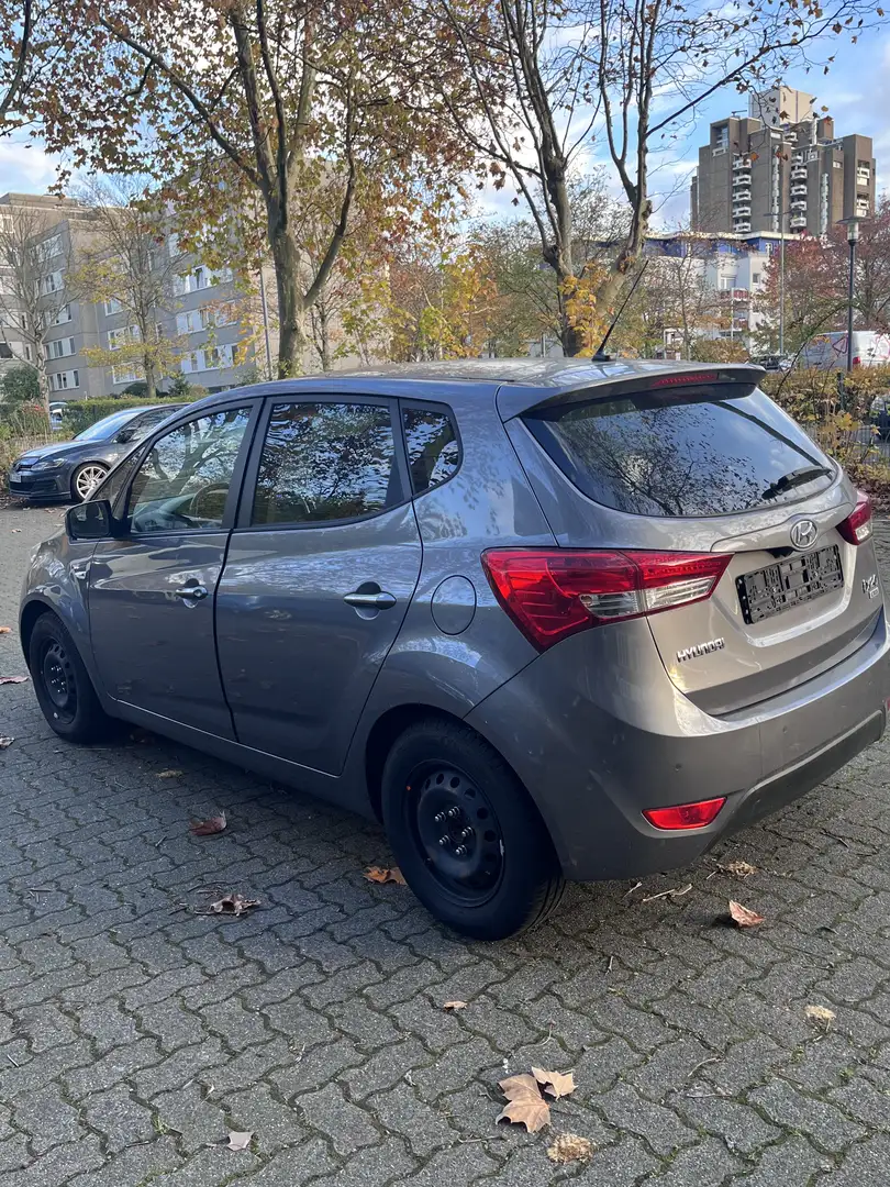 Hyundai iX20 Trend Gri - 2