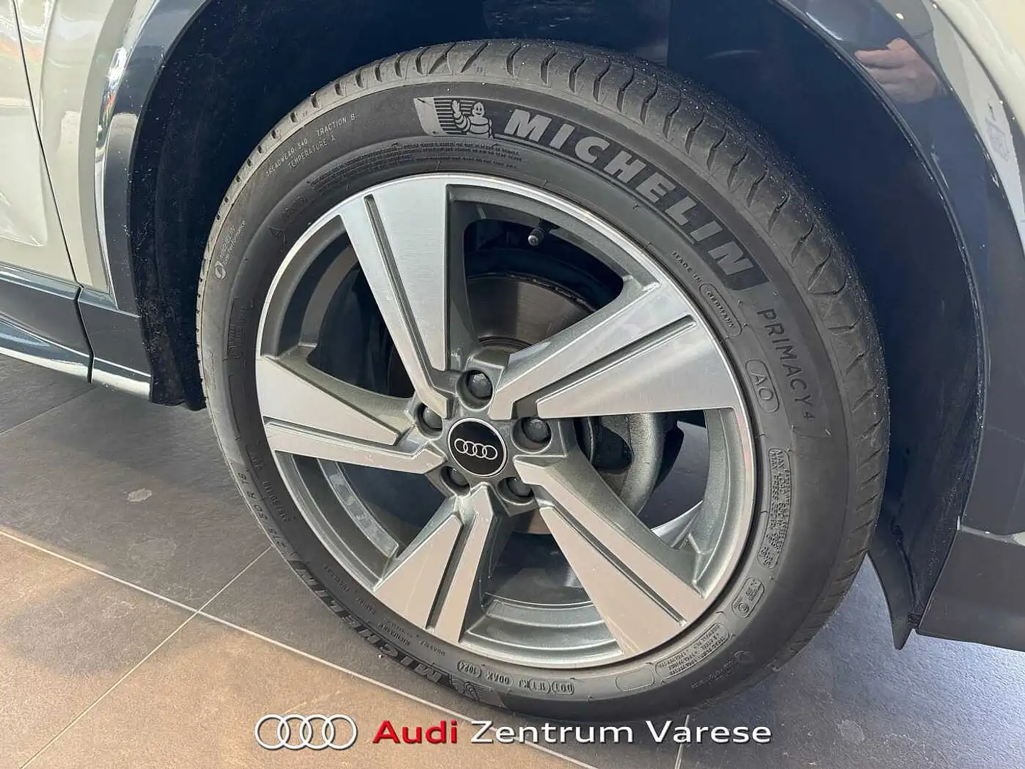 Audi Q2 35 TFSI 150CV Stronic Sline Edition Argent - 2