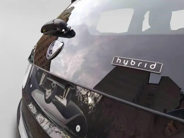 Lancia Ypsilon view 6