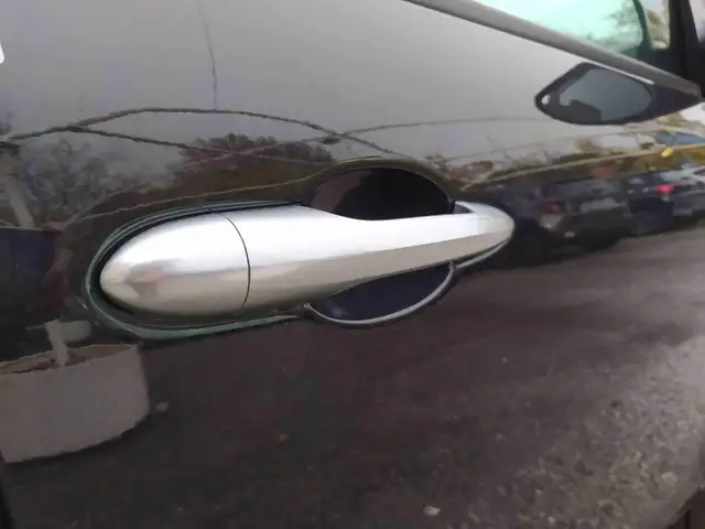 Lancia Ypsilon view 8