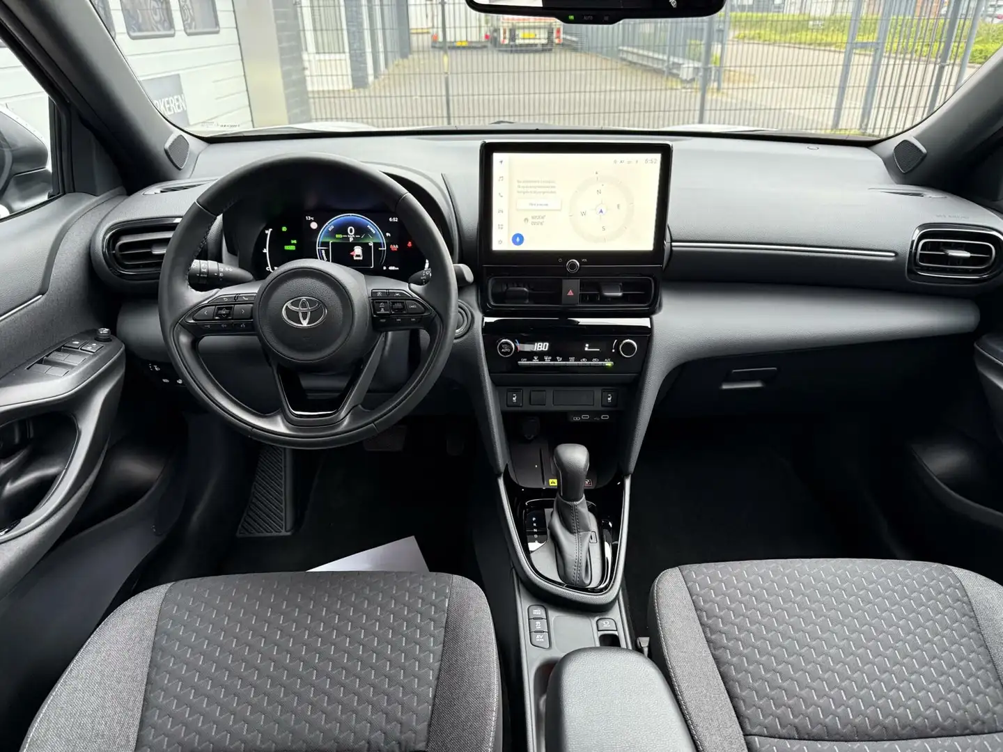 Toyota Yaris Cross 1.5 Hybrid 115 Dyamic Plus STOEL+STUURVERWARMING Wit - 2