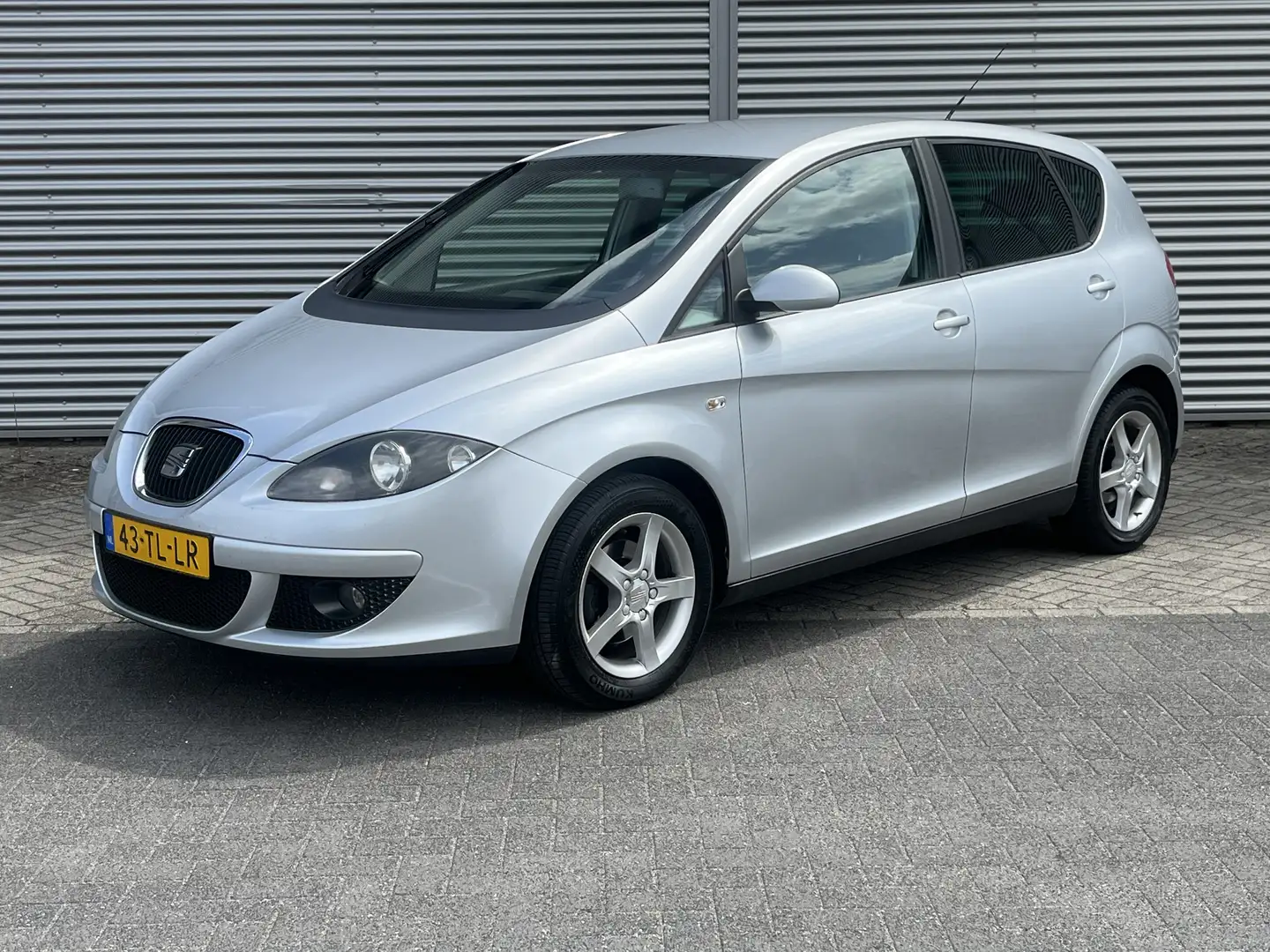 SEAT Altea 1.6 Lifestyle Gris - 1