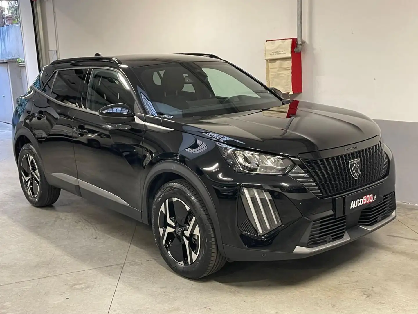 Peugeot 2008 BlueHDi 130 S&S EAT8 Allure Noir - 2