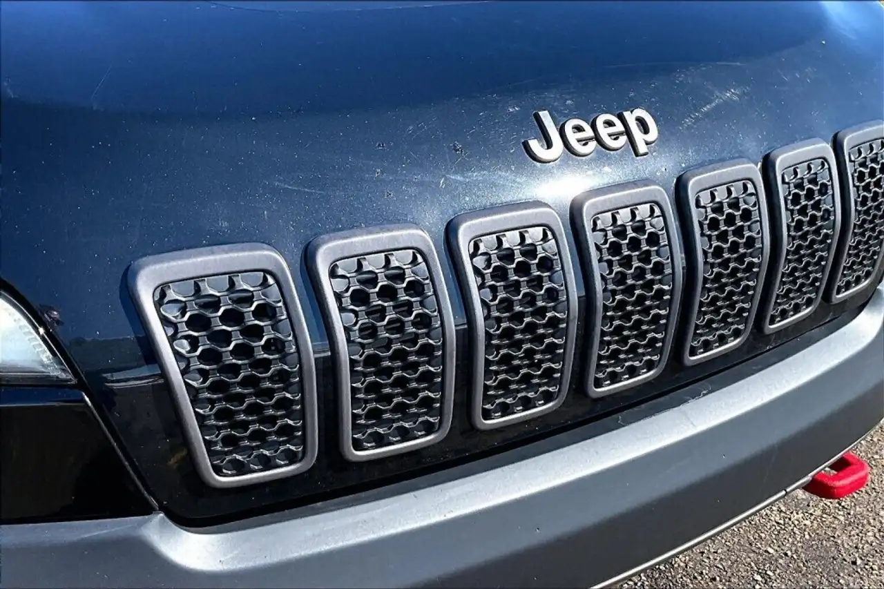 Jeep Cherokee снимка Jeep Cherokee