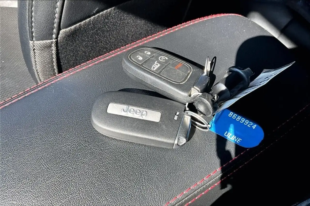 Jeep Cherokee снимка Jeep Cherokee