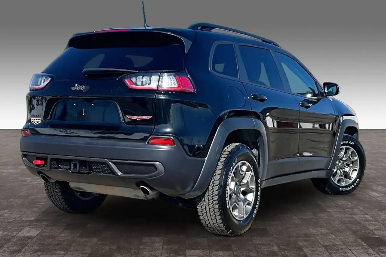 Jeep Cherokee снимка Jeep Cherokee