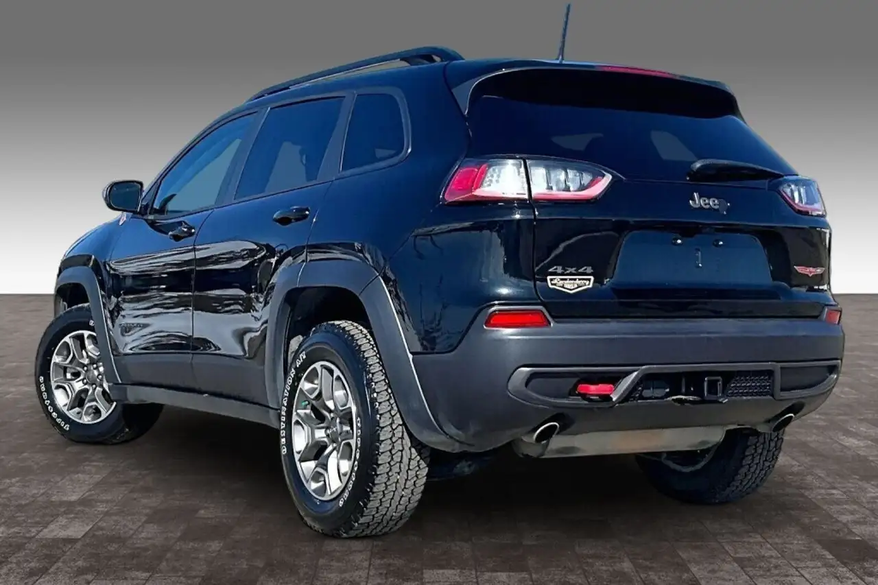 Jeep Cherokee снимка Jeep Cherokee