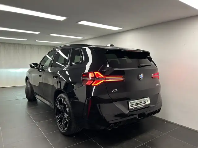 BMW X3 M view 10