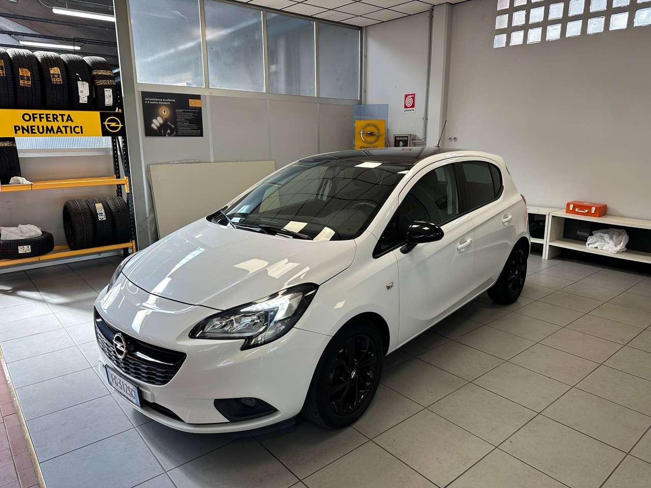 Opel Corsa Corsa 5p 1.4 b-Color Gpl 90cv