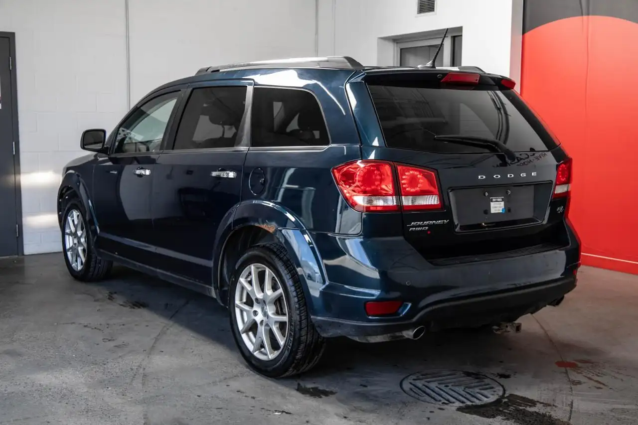 Dodge Journey снимка Dodge Journey