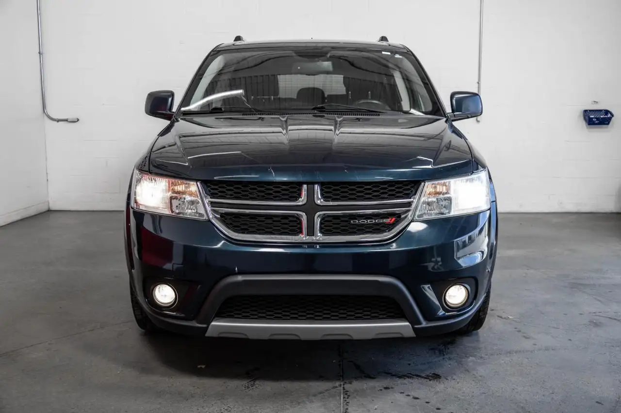 Dodge Journey снимка Dodge Journey