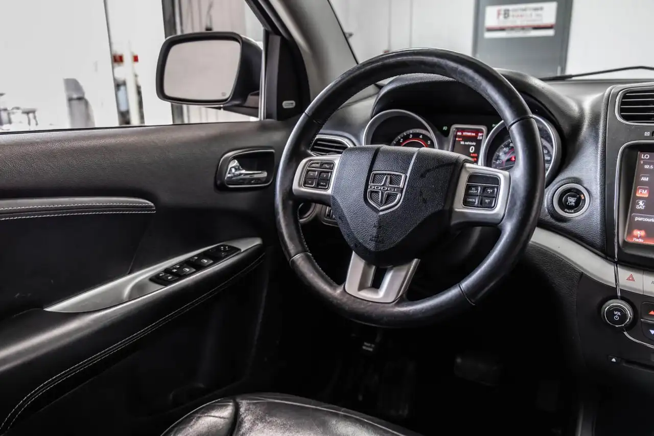 Dodge Journey снимка Dodge Journey