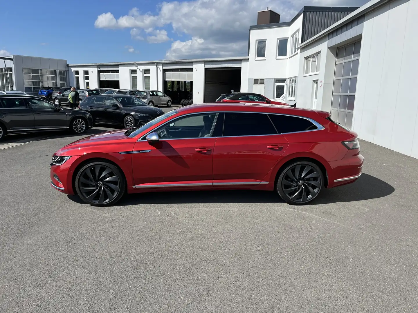 Volkswagen Arteon 2.0 TDI DSG Shooting Brake Elegance 188€ m. 20% Roşu - 2