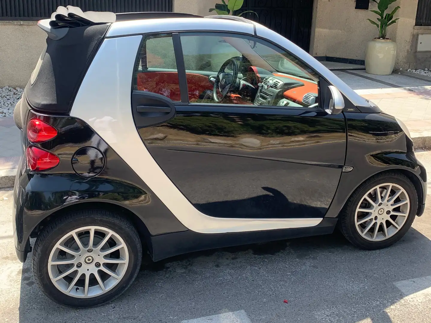 smart forTwo Fortwo Cabrio 62 Passion Sport (4.75) Aut. Negro - 1