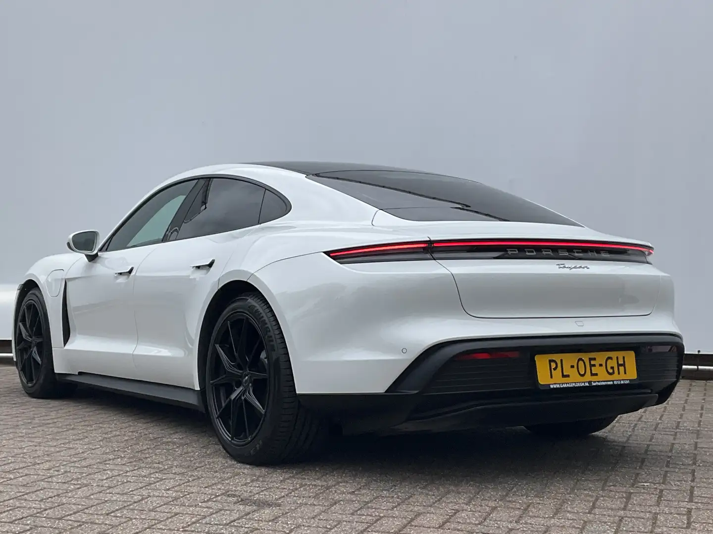 Porsche Taycan 408PK Bose Leer Pano.dak Headupdisplay Perfect moo Bílá - 2