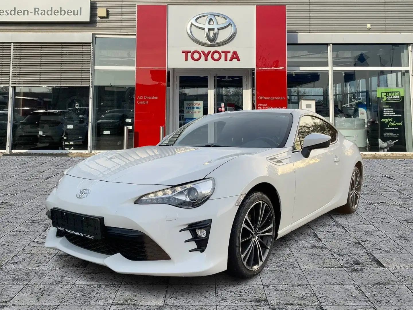 Toyota GT86 2.0 Navi*DAB*PDC*KeyLess*Tempomat White - 2