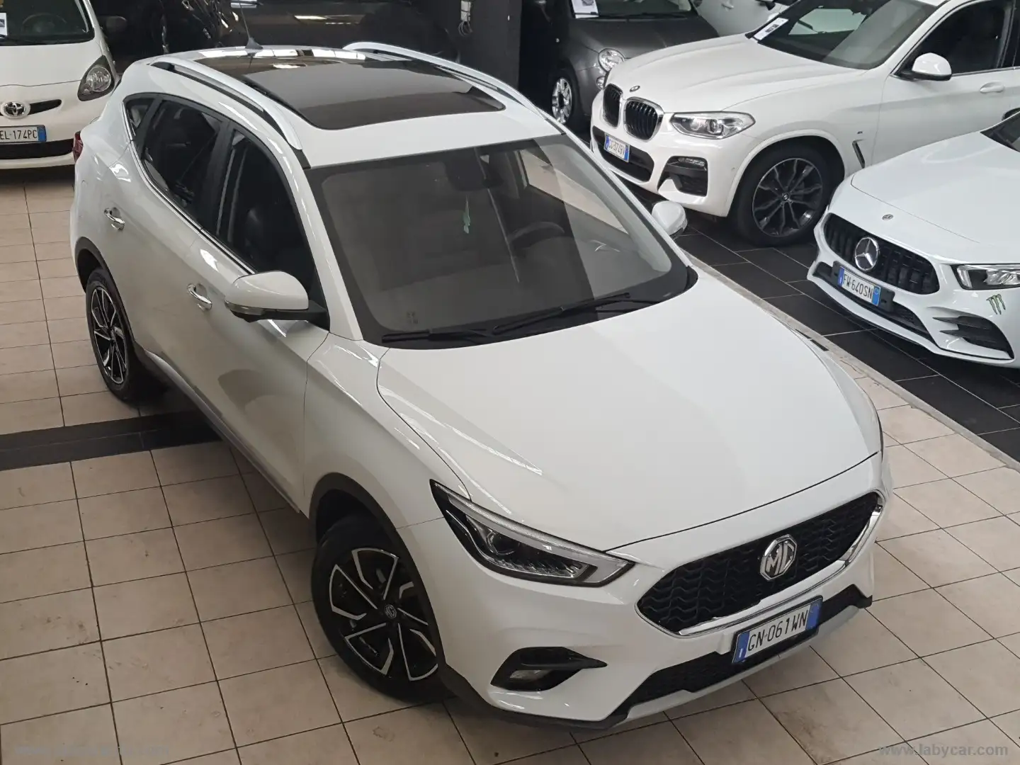 MG ZS 1.0T-GDI Luxury Bianco - 2