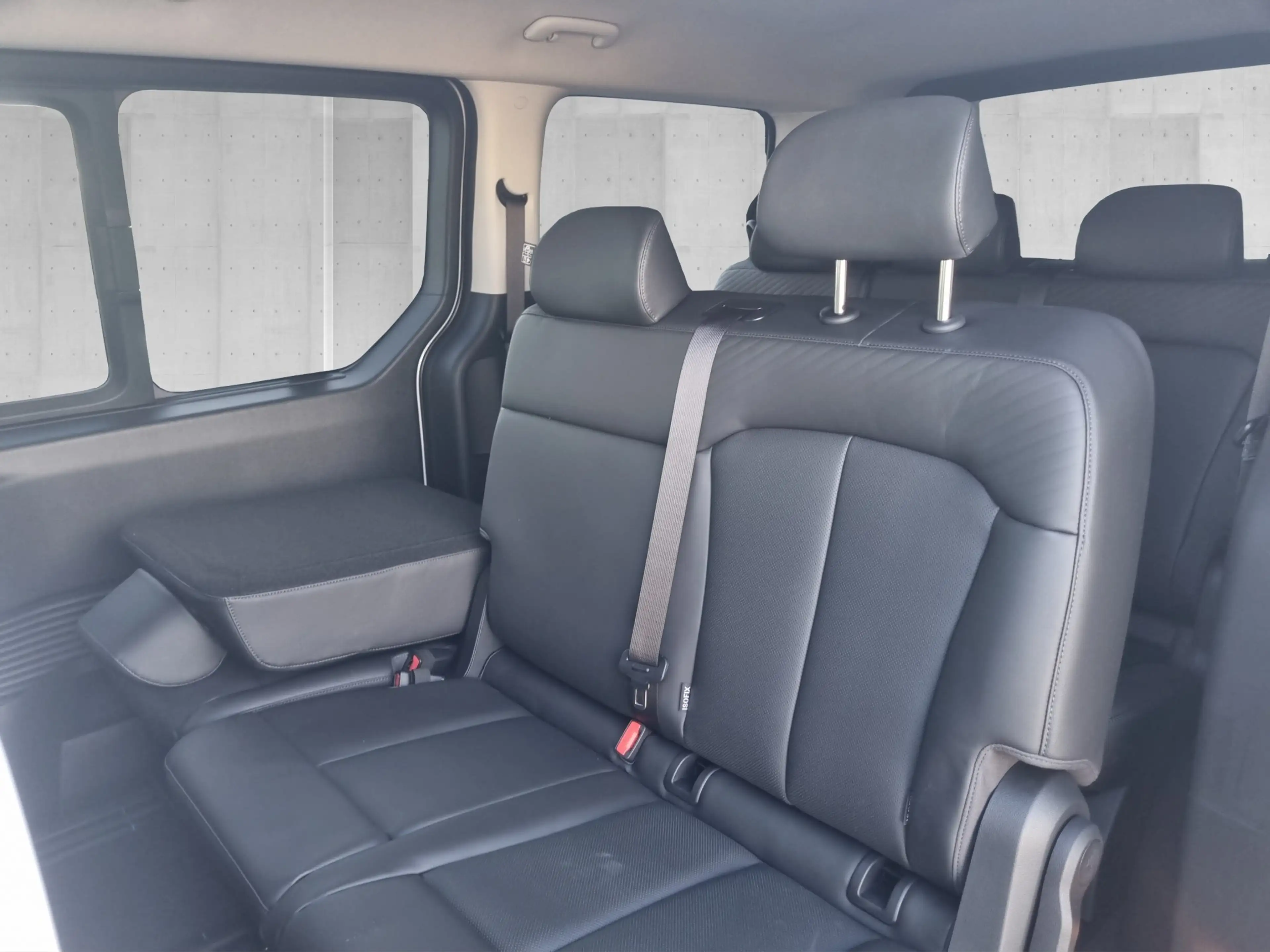 Hyundai STARIA 1.6 T-GDI HEV Prime AT 360°*ACC*AUT*Klima — photo 8