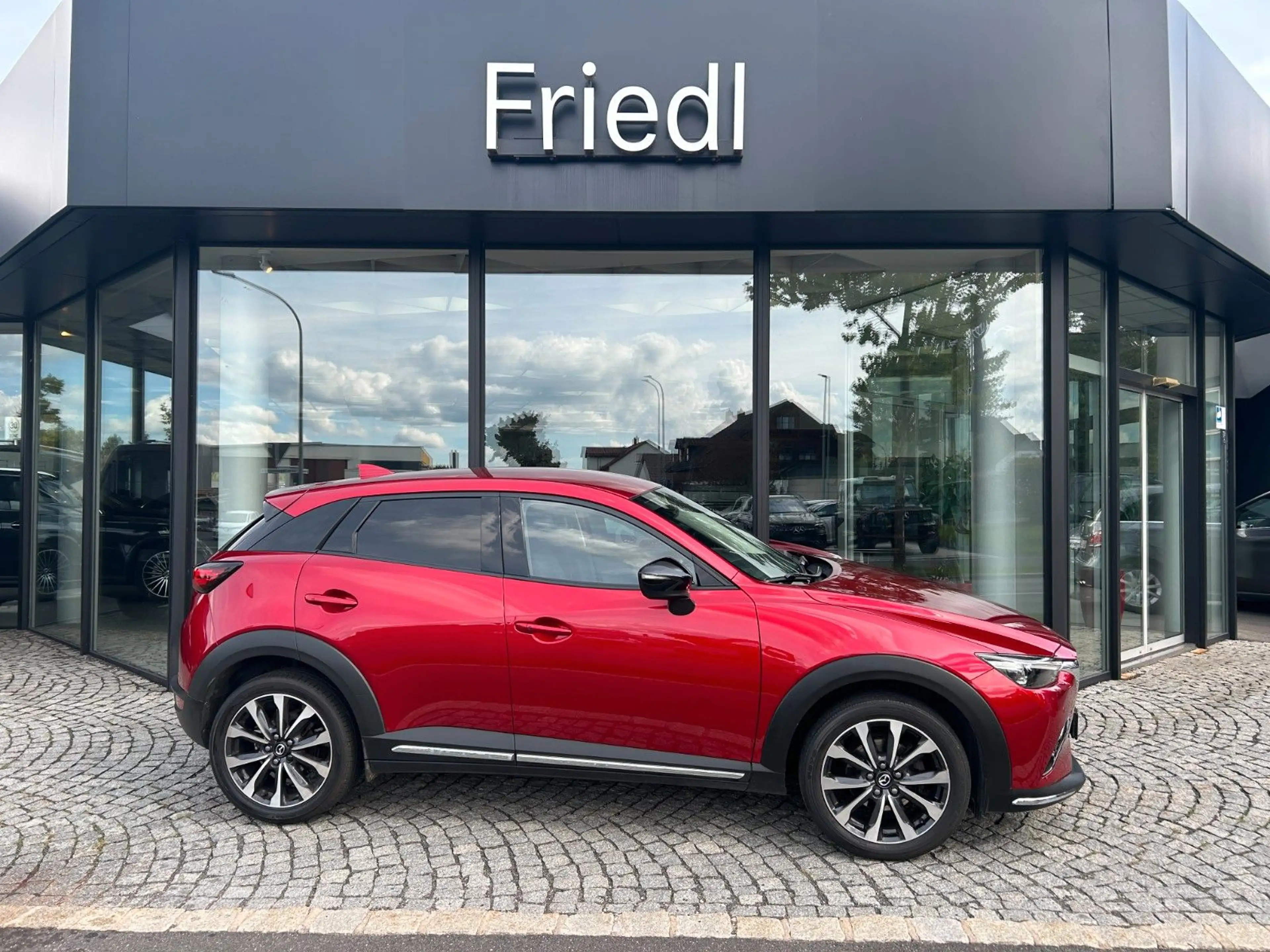 Mazda CX-3 Sports-Line, HEAD-UP, FWD, KEYLESS — photo 2