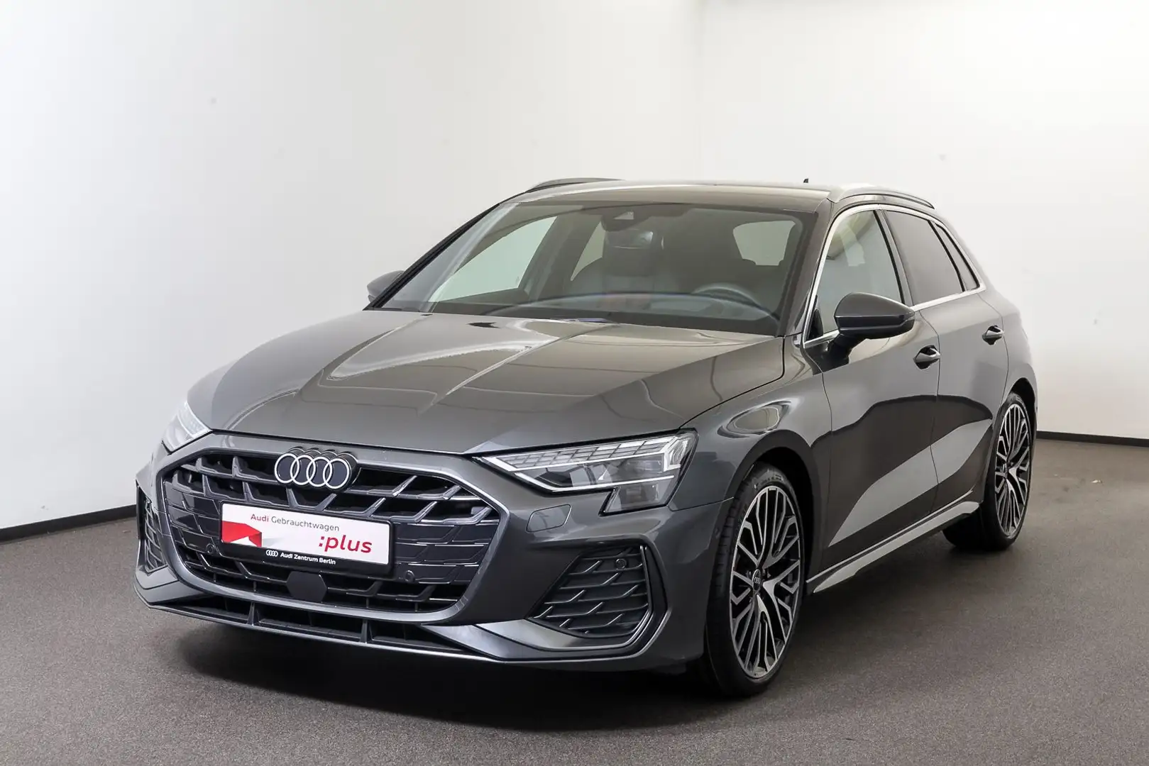 Audi A3 S line 35 TFSI S tr. AHK HUD SONOS Grijs - 2