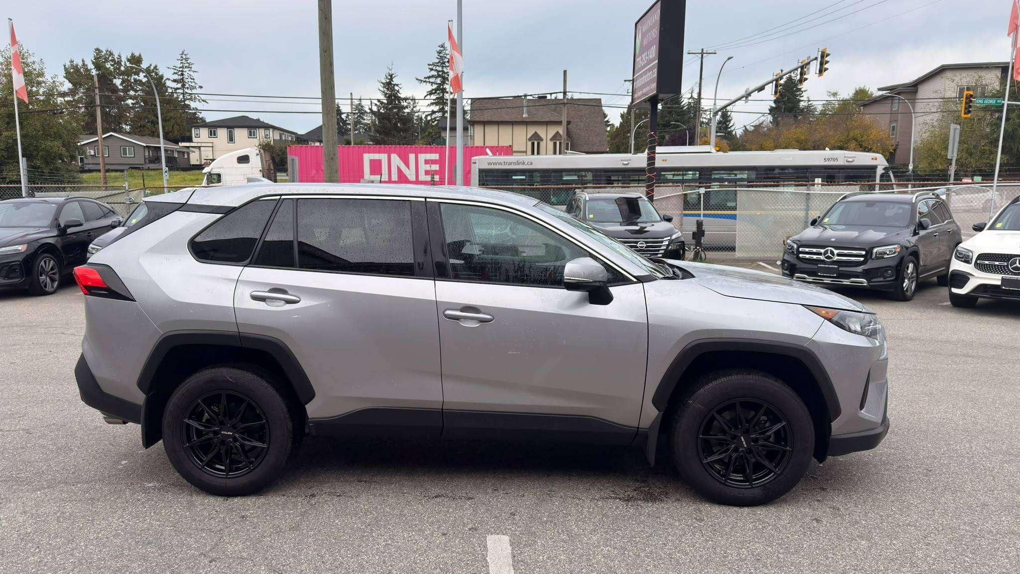 2024 Toyota RAV4 — view 4