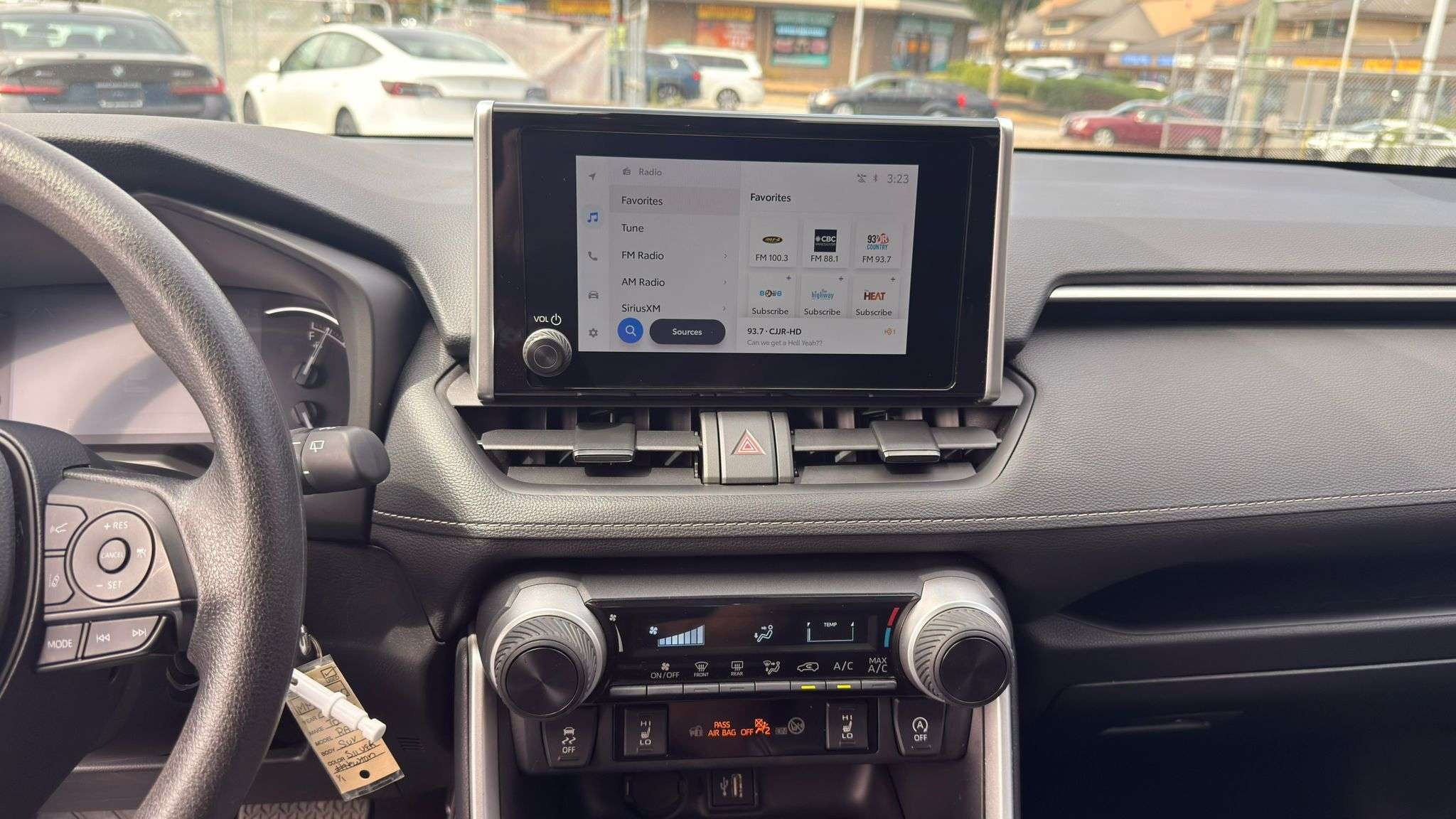 2024 Toyota RAV4 — view 12