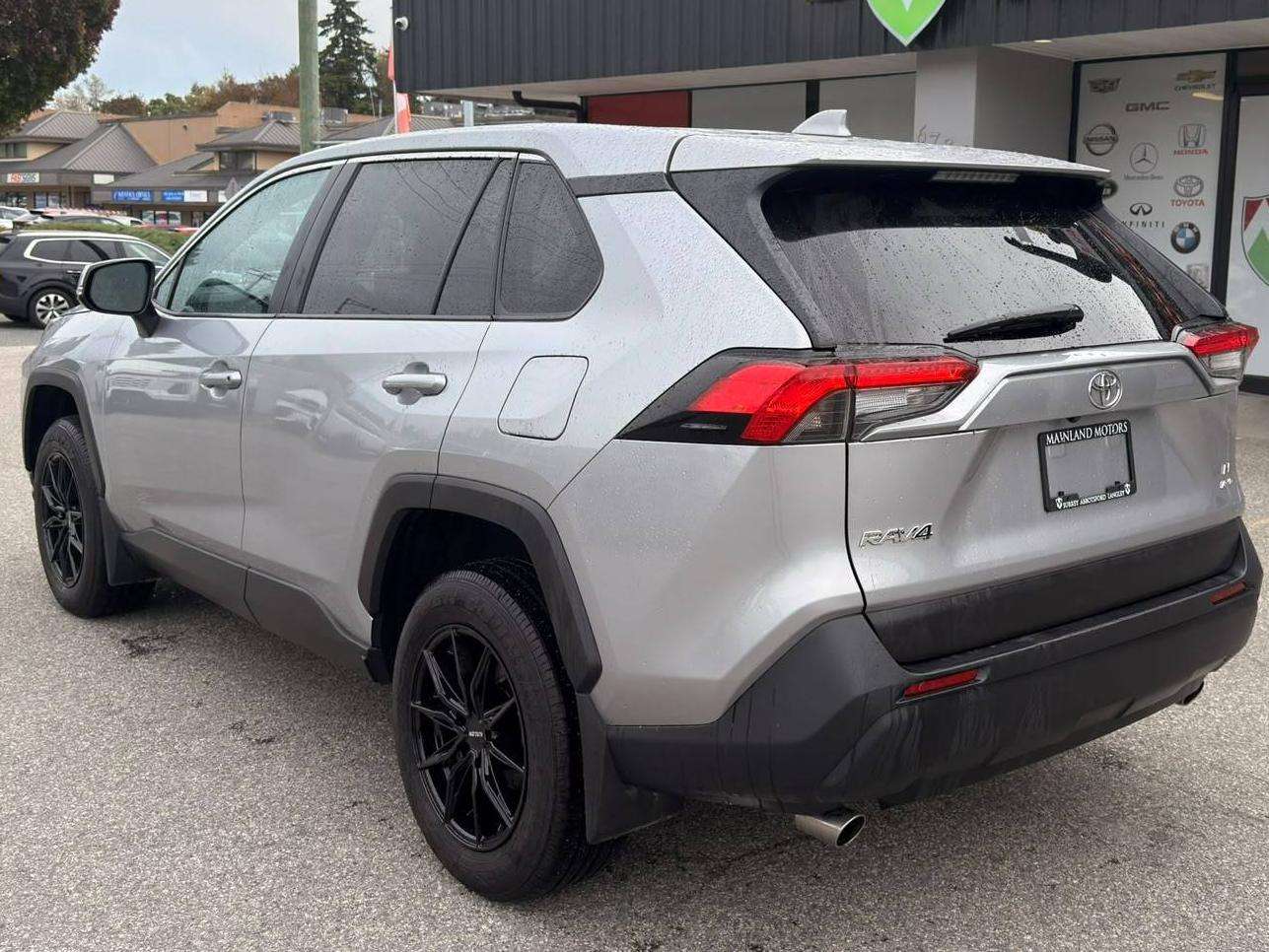 2024 Toyota RAV4 — view 7