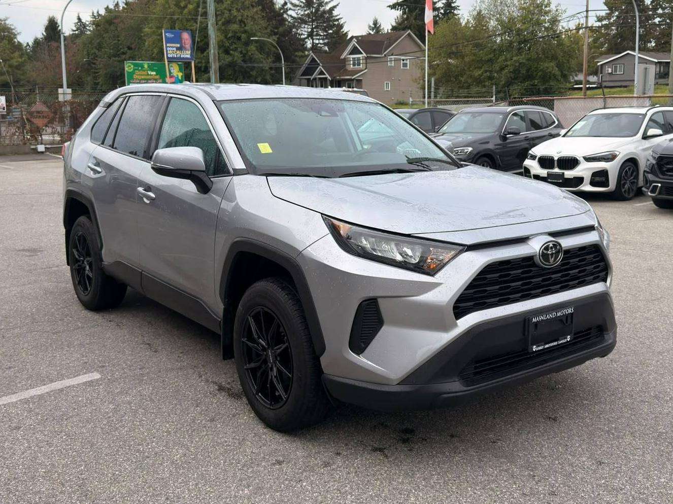 2024 Toyota RAV4 — view 3