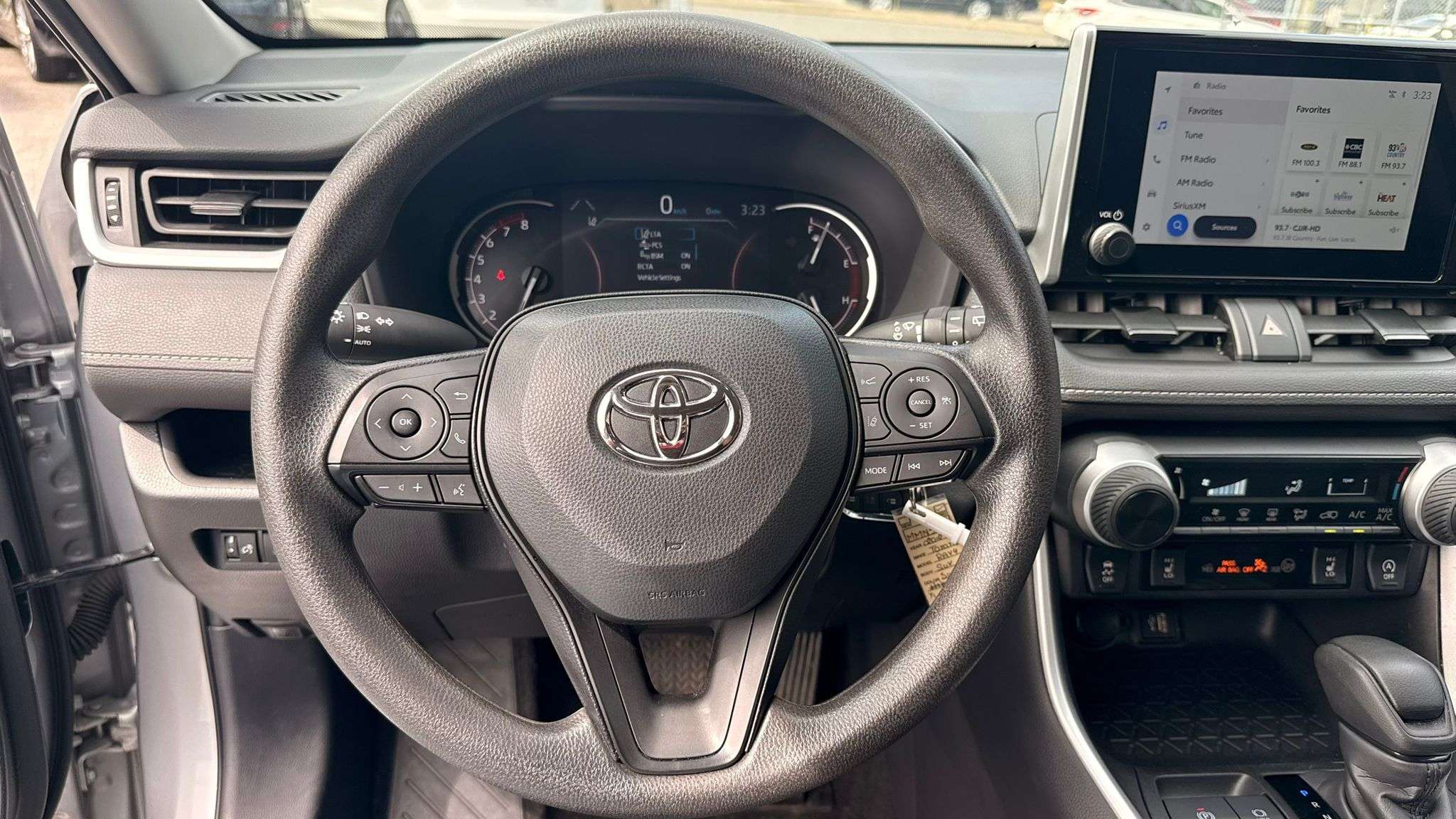 2024 Toyota RAV4 — view 16