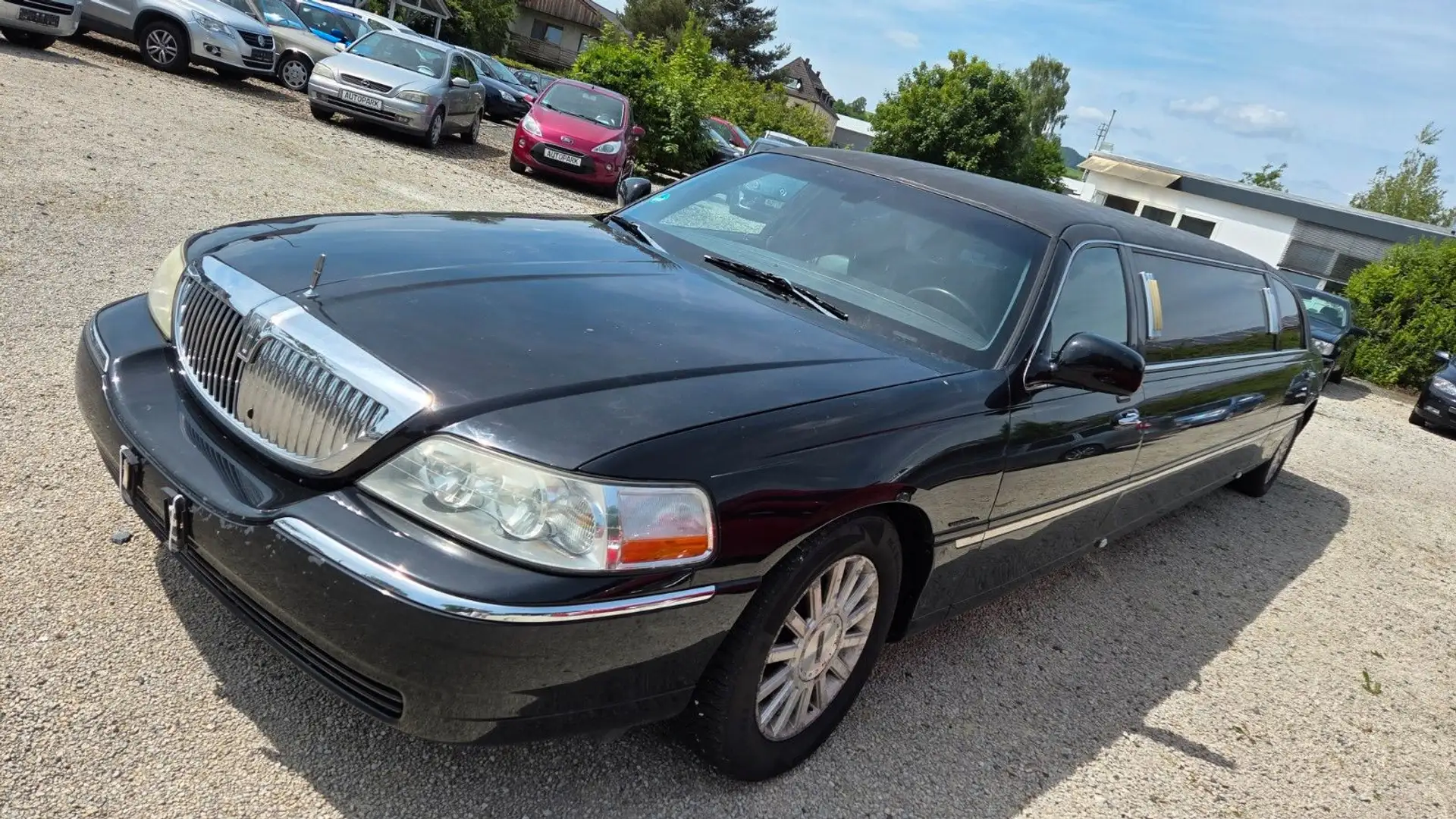 Lincoln Town Car 4.6 Stretchlimousine 8,00m TÜV 12/2026 Fekete - 1