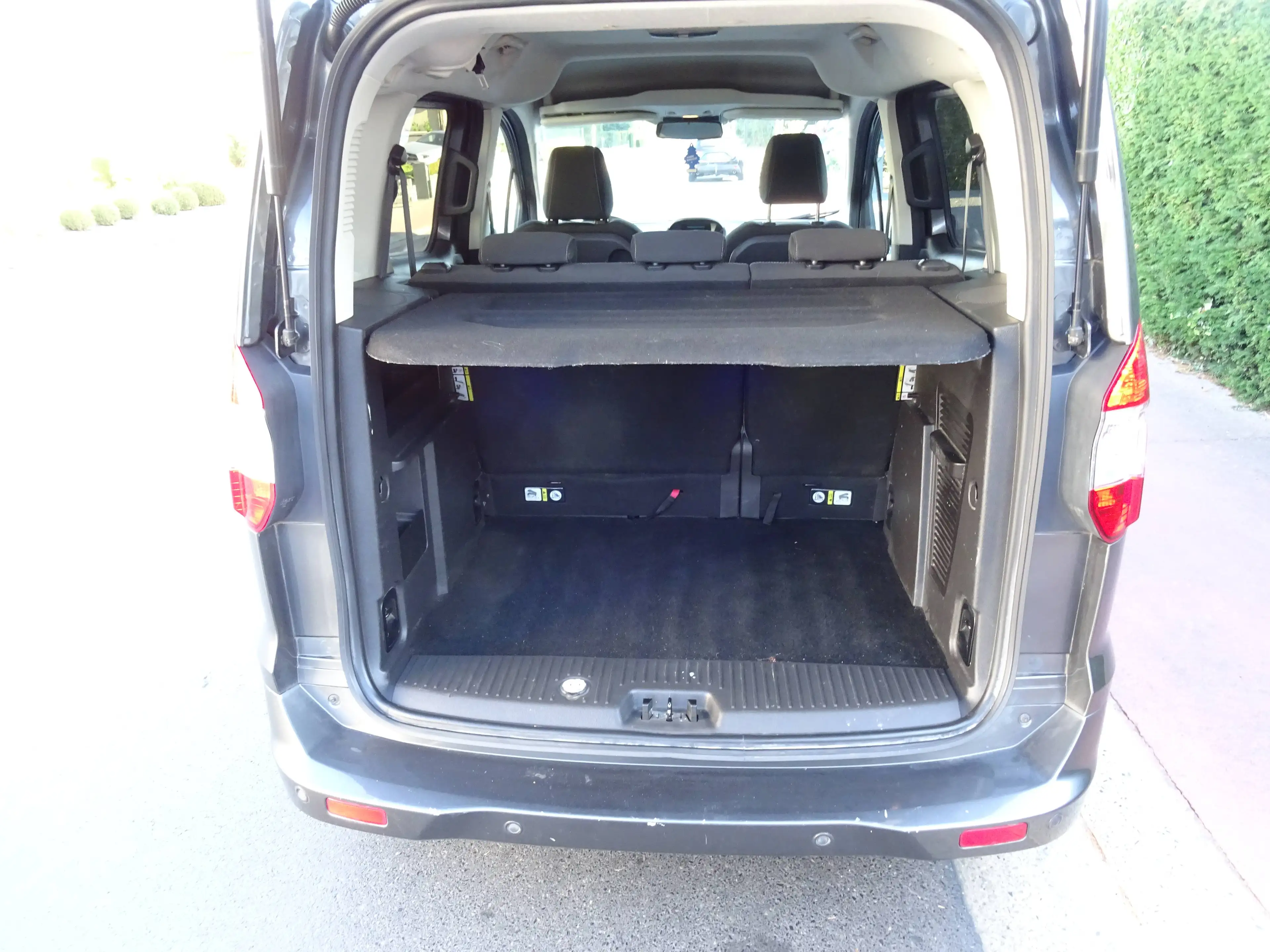 Ford Tourneo Courier Tourneo Courier 1.0 EcoBoost Sport — photo 8
