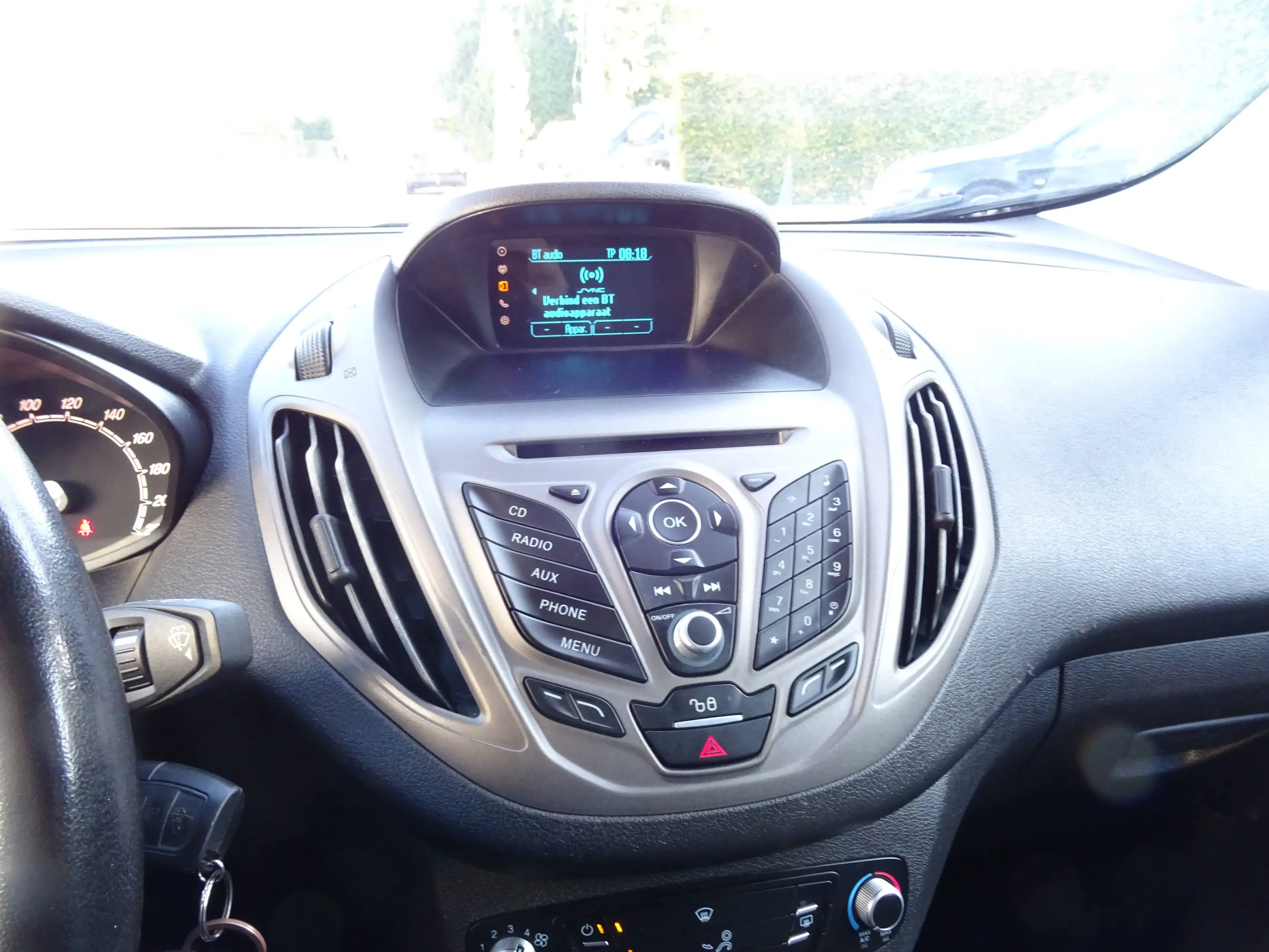 Ford Tourneo Courier Tourneo Courier 1.0 EcoBoost Sport — photo 10
