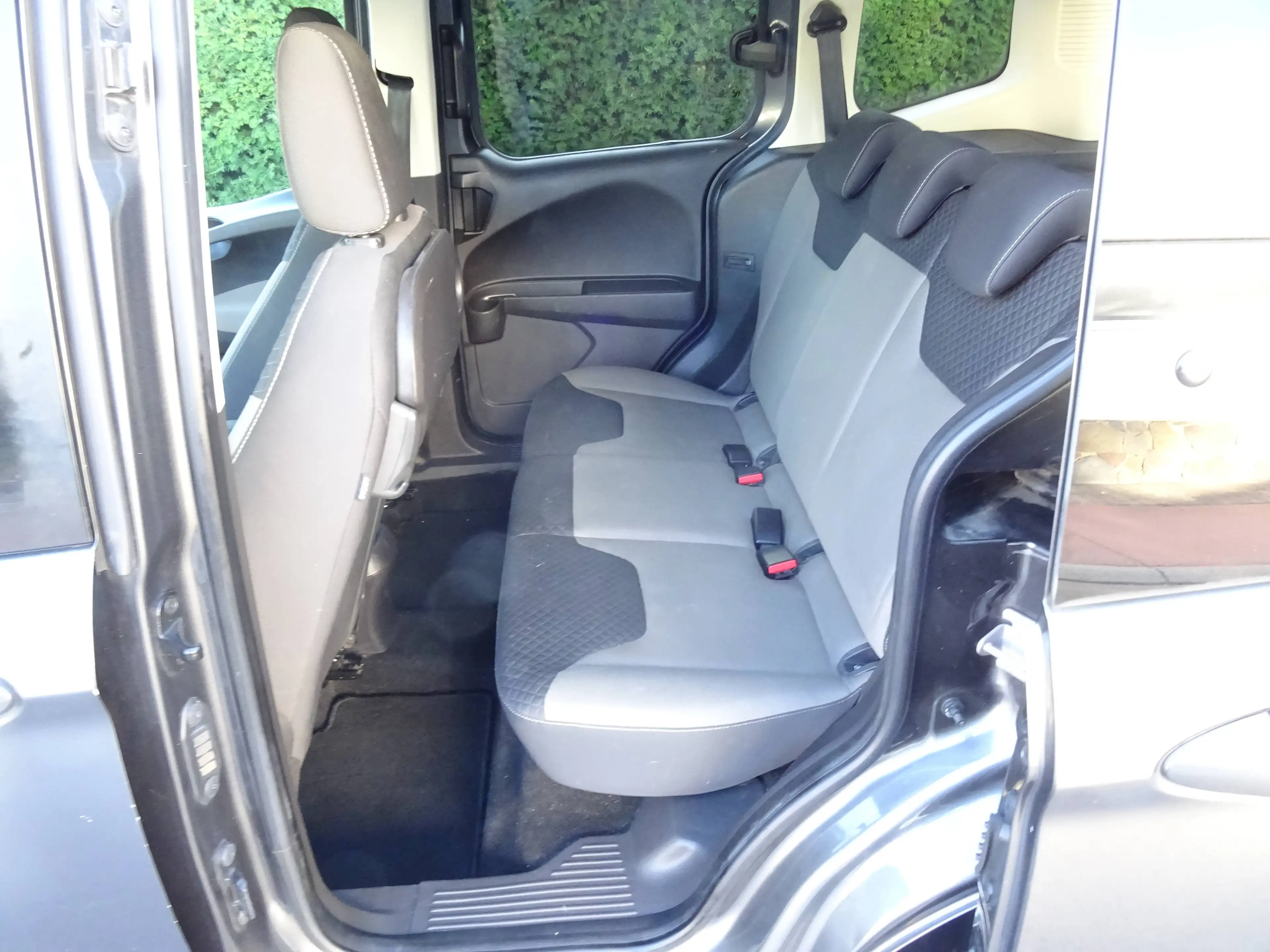 Ford Tourneo Courier Tourneo Courier 1.0 EcoBoost Sport — photo 7