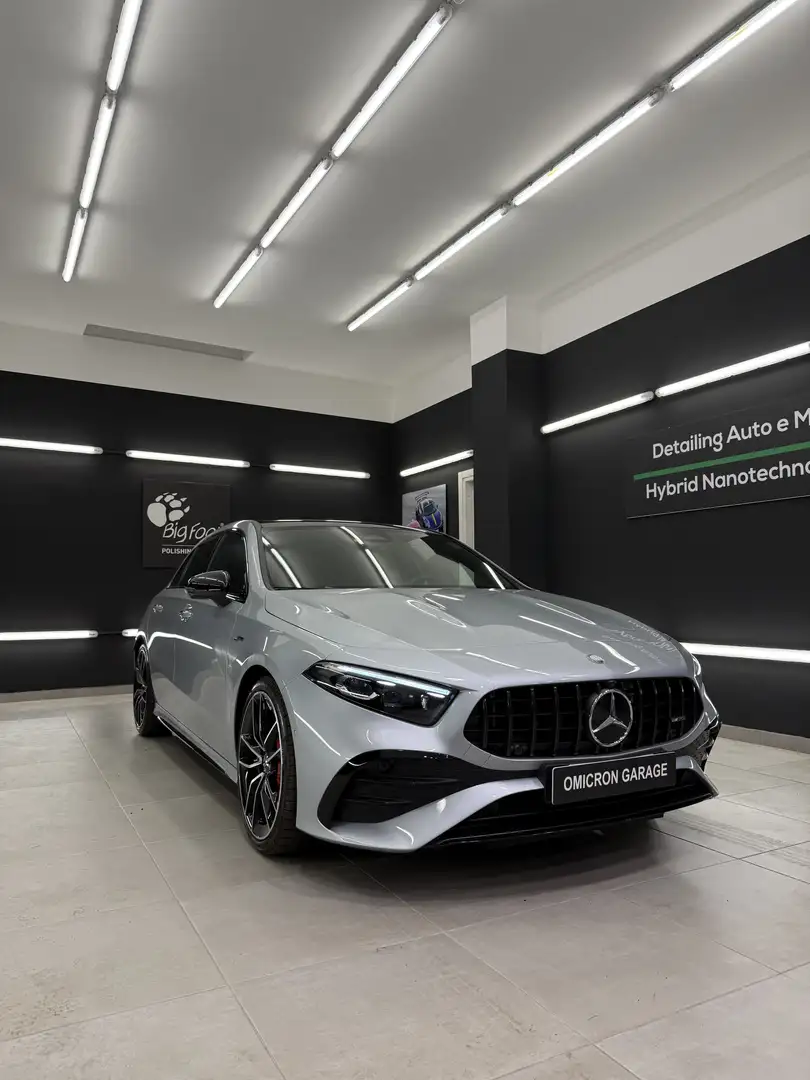 Mercedes-Benz A 35 AMG Line Premium Plus 4matic auto - 1