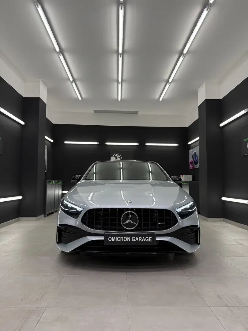 Mercedes-Benz A 35 AMG Line Premium Plus 4matic auto - 2
