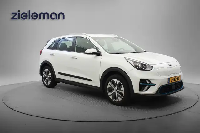 Kia Niro DynamicLine 64 kWh - Carplay, Camera, Stuur/Stoelv
