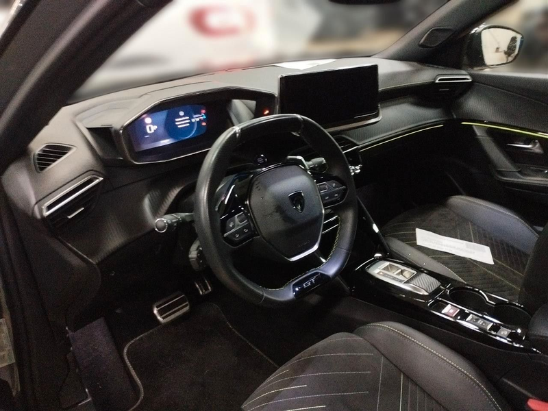 Peugeot 2008 GT PureTech 130PS AT8 *ALCANTARA*PANO-DACH* — photo 12