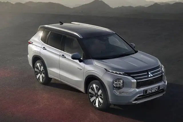 Mitsubishi Outlander OUTLANDER 2.4 PHEV INFORM 4wd MY'26