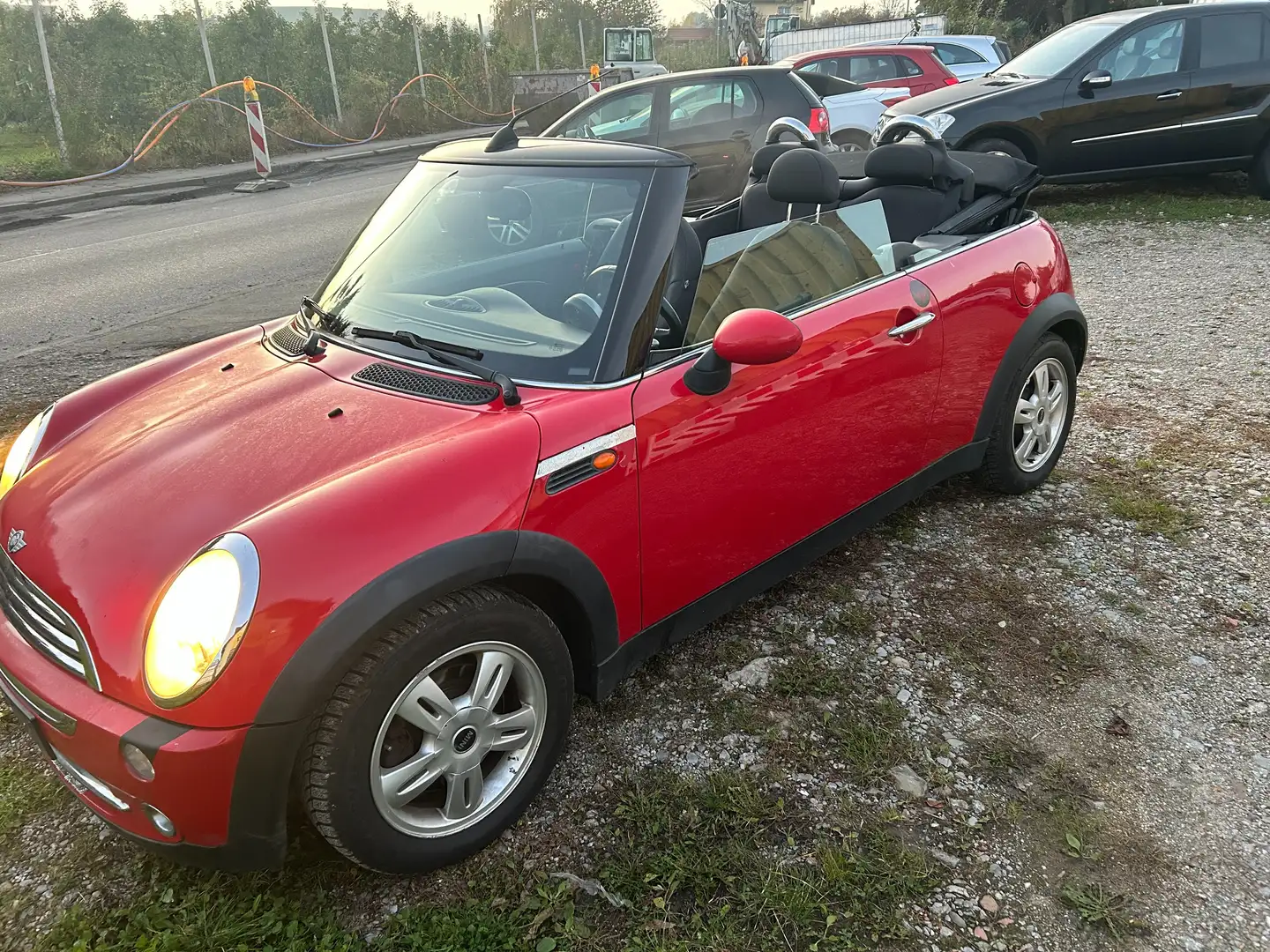 MINI Cooper Cabrio 1,6 Cabrio Rot - 1