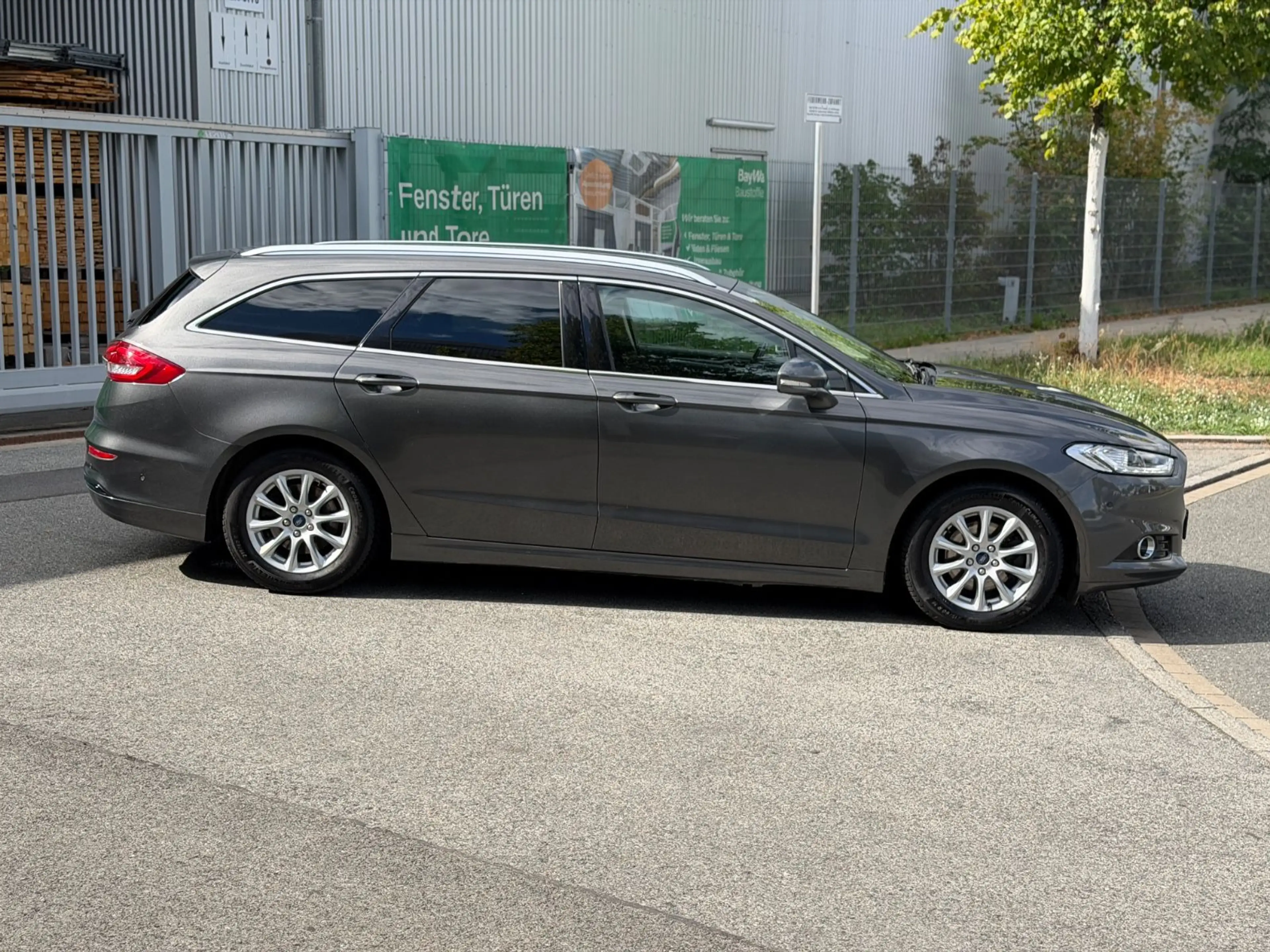Ford Mondeo Turnier Titanium*LED*NAVI*TÜV* — photo 4