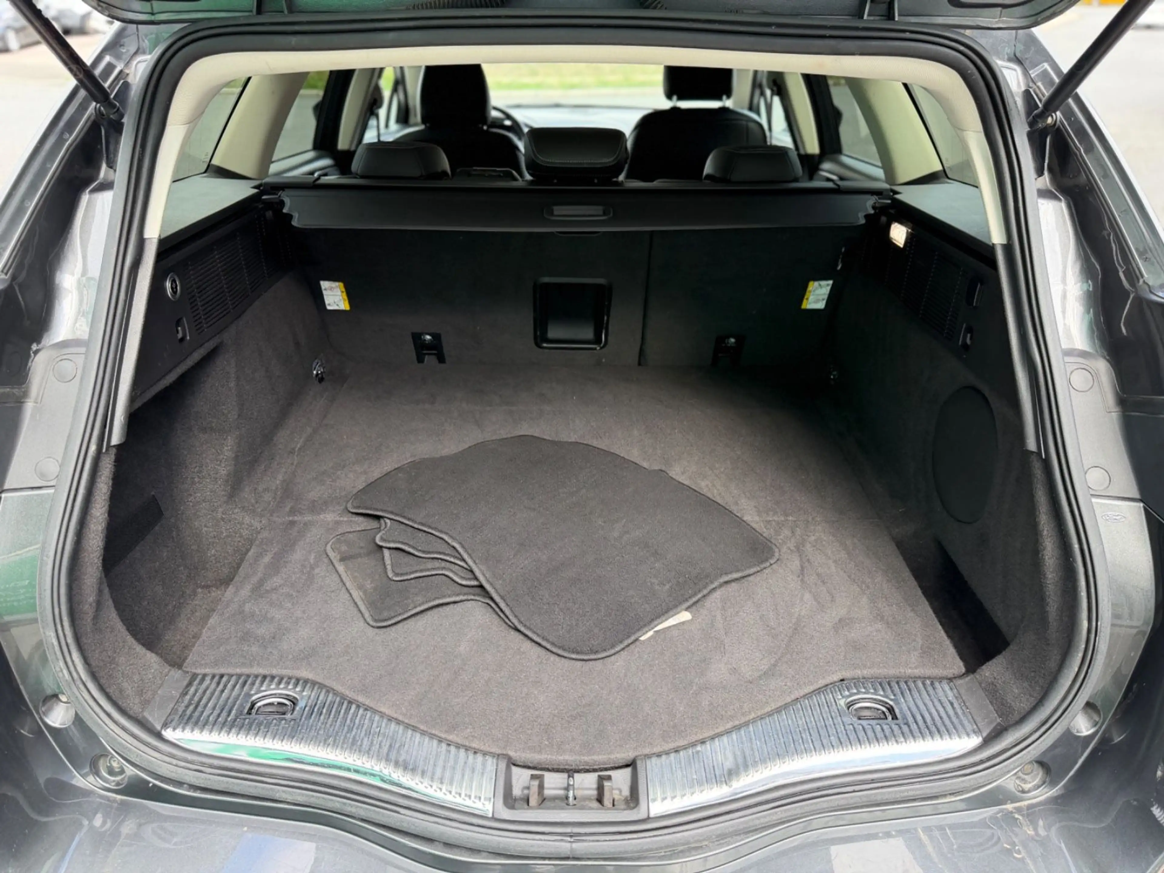 Ford Mondeo Turnier Titanium*LED*NAVI*TÜV* — photo 15