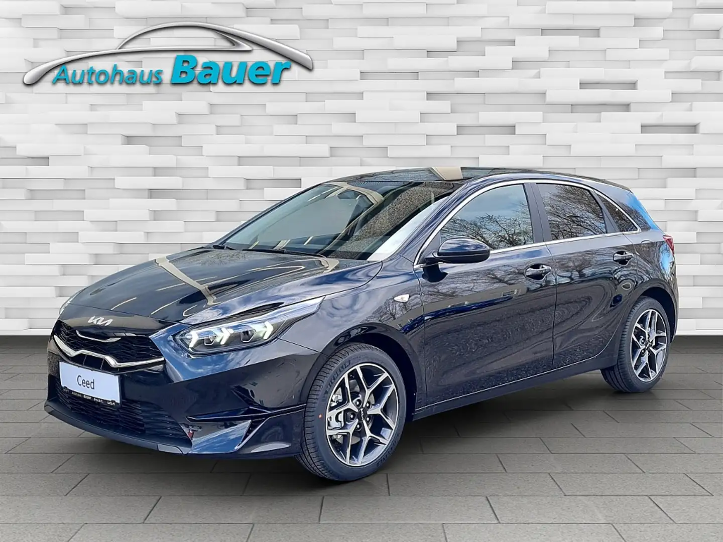 Kia Ceed / cee'd ceed 1,5 TGDI Silber P2 Schwarz - 1