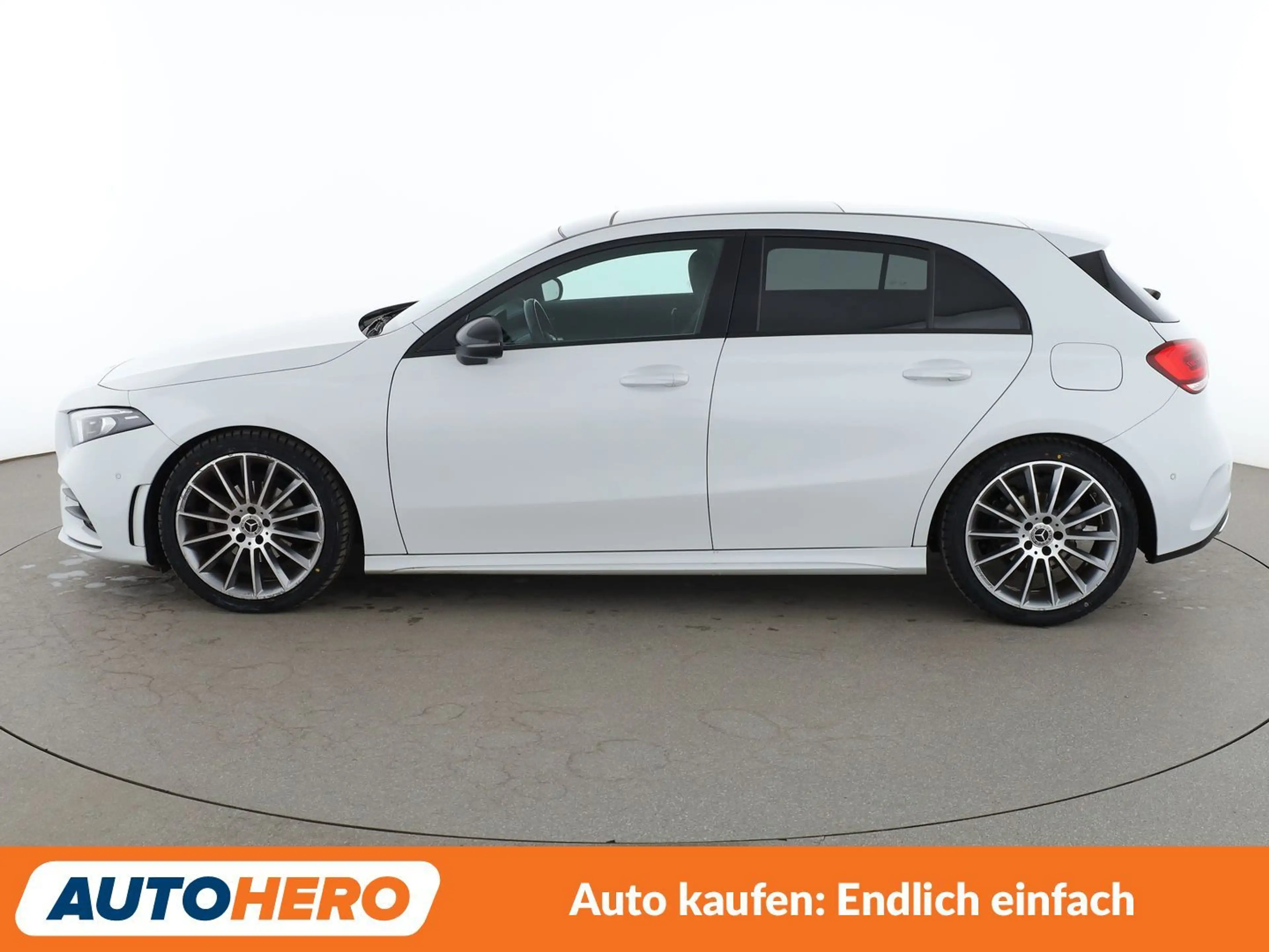 Mercedes-Benz A 180 AMG Line Aut.*LED*NAVI*TEMPO*PDC*SHZ*KLIMA* — photo 3