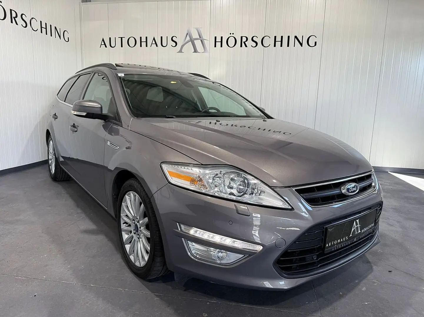 Ford Mondeo Traveller Trend 2,0 TDCi Aut. Grigio - 1