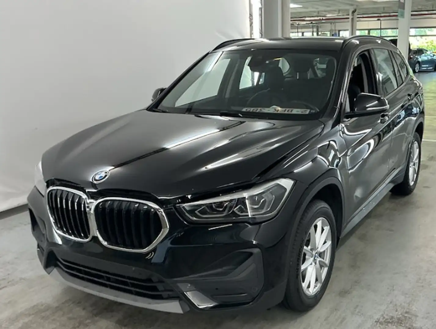 BMW X1 X1 1.5 dA sDrive16 (HTVA 19413) Noir - 1